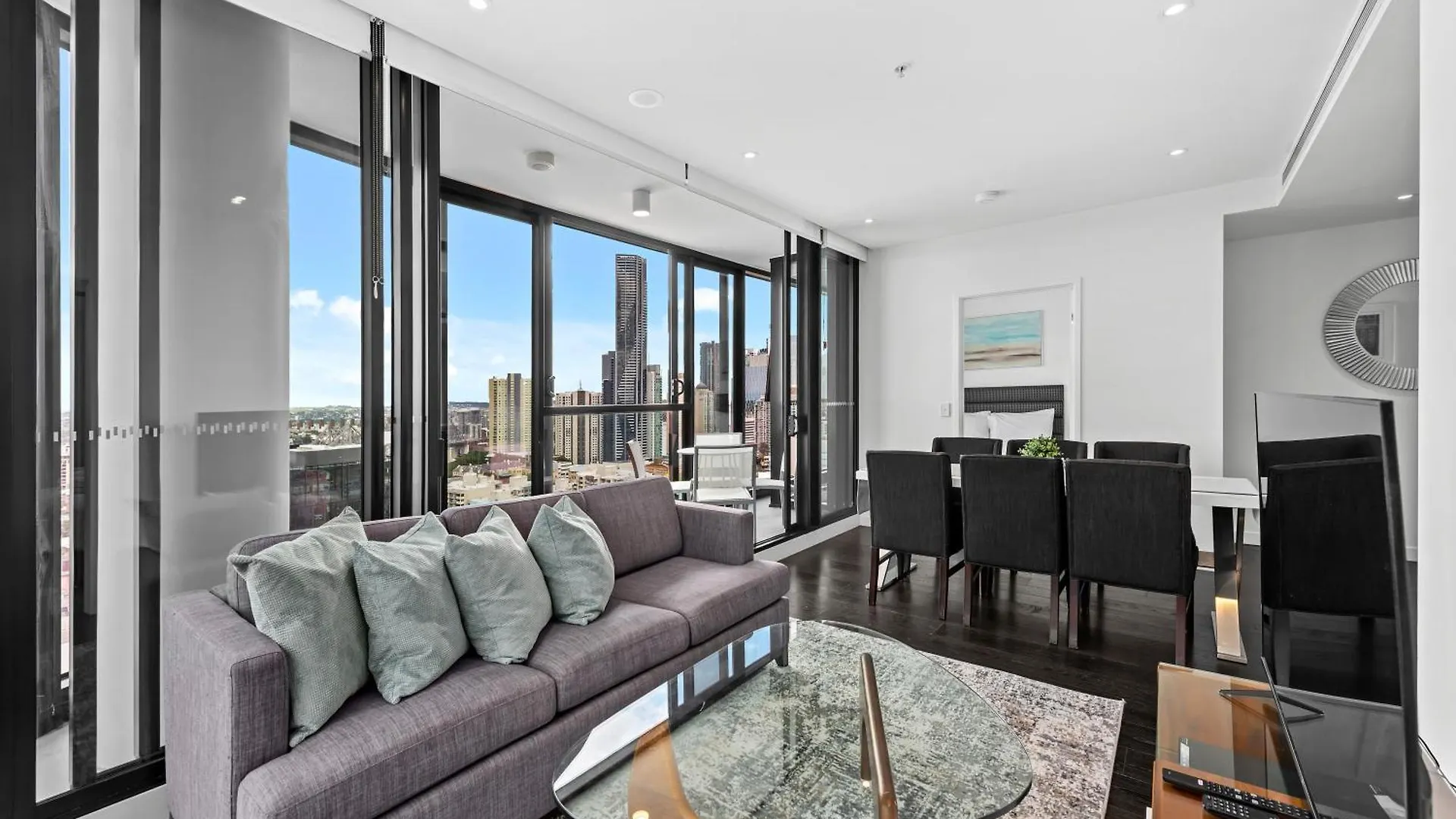 בריסביין City Views 2Br Apt With Infinity Pool & Huge Gym!