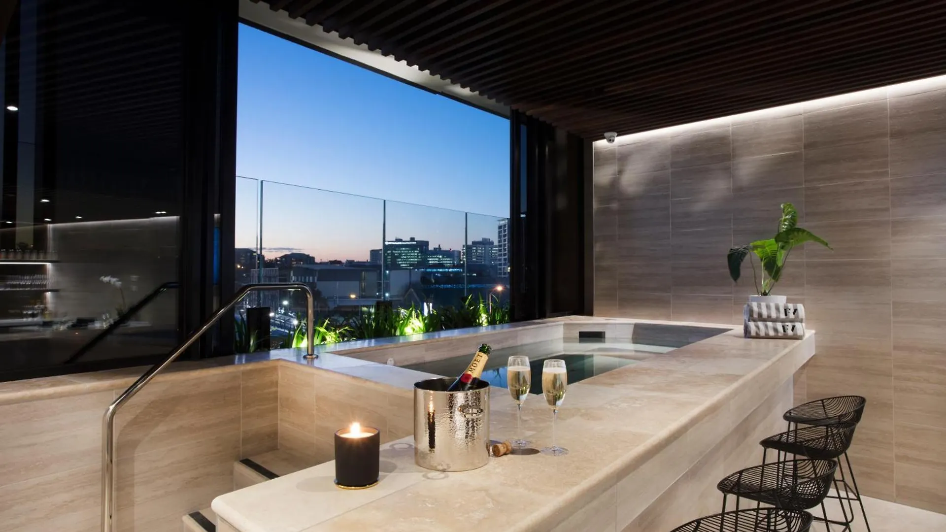 City Views 2Br Apt With Infinity Pool & Huge Gym! Brisbane 0*,