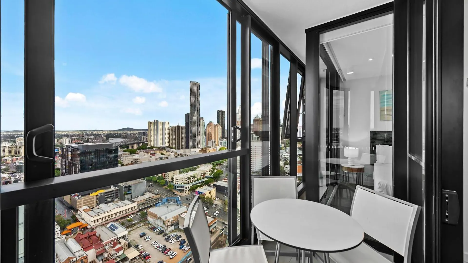 City Views 2Br Apt With Infinity Pool & Huge Gym! 布里斯班 澳大利亚
